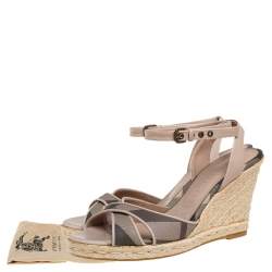 مملوكة مسبقًا Burberry Beige/Black Coated Canvas And Leather Ankle Strap Espadrille Wedges Sandals Size 36
