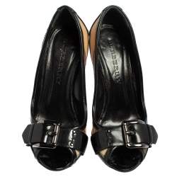 Pre Owned Burberry Black/Beige Nova Check Canvas and Patent Leather Buckle Peep Toe Pumps Size 36