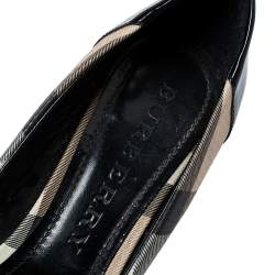 Pre Owned Burberry Black Nova Check Coated Canvas and Patent Leather Buckle Round Toe Pumps Size 38