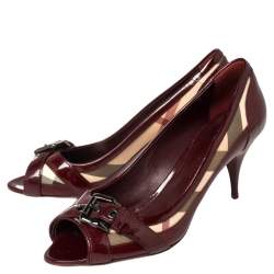 Pre Owned Burberry Burgundy Patent Leather And Nova Check Canvas Buckle Detail Peep Toe Pumps Size 40