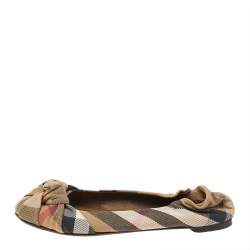 Pre Owned حذاء باليرينا فلات بربري كانفاس كاروهات نوفا تشيك بيج مزين عقدة مقاس 37