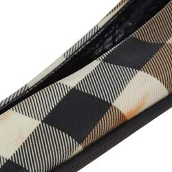مملوكة مسبقًا Burberry Beige/Black Nova Check Canvas And Patent Leather Scrunch Ballet Flats Size 40