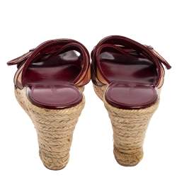 مملوكة مسبقًا Burberry Patent Leather and Nova Check Canvas Espadrille Wedge Slide Sandals Size 37