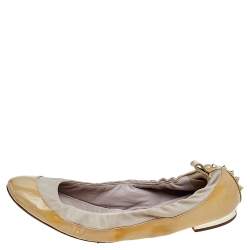 Burberry Beige Patent And Leather Scrunch Ballet Flats Size 36