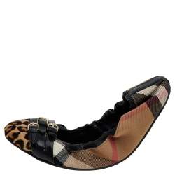 Pre Owned Burberry Black/Beige Novacheck Canvas and Leather Buckle Scrunch Ballet Flats Size 41