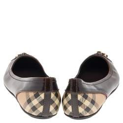 مملوكة مسبقًا Burberry Dark Brown/Beige Leather And Haymarket Coated Canvas Bow Toe Cap Ballet Flats Size 37.5
