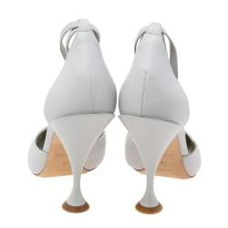 Pre Owned حذاء كعب عالي بربري ويلتون جلد محبب رصاصي مزين سلسلة سير حرف تي رباط كاحل مقاس 40