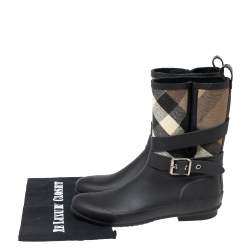 Pre Owned Burberry Black/Beige Rubber And Nova Check Canvas Holloway Rain Boots Size 38