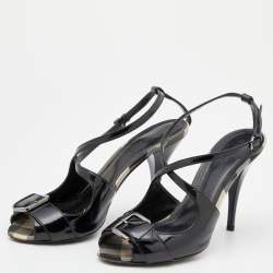 مملوكة مسبقًا صندل بربري جلد أسود لامع مقدمة مفتوحة فتحة كعب مقاس 39