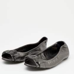 Pre Owned Burberry Metallic Grey Leather Peep Toe Scrunch Ballet Flats Size 36.5