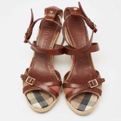 مملوكة مسبقًا Burberry Brown Leather And Nova Check Canvas Buckle Detail Espadrille Wedge Platform Sandals Size 39