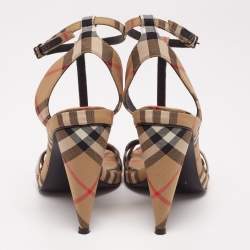 Pre Owned صندل بربري قماش كاروهات هاوس بيج سير حرف تي كعب مخروط مقاس 36.5