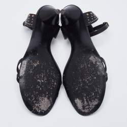 مملوكة مسبقًا صندل  بربري جلد أسود سير كاحل متقاطع مرصع مقاس 37