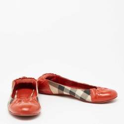 مملوكة مسبقًا Burberry Red/Beige Patent Leather And Nova Check Ballet Flats Size 39