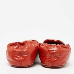 مملوكة مسبقًا Burberry Red/Beige Patent Leather And Nova Check Ballet Flats Size 39