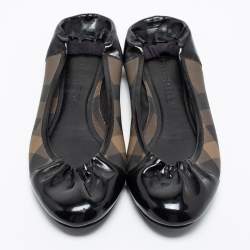 مملوكة مسبقًا حذاء باليرينا فلات بربري سكرانش كانفاس كاروهات نوفا وجلد لامع أسود/بني مقاس 39