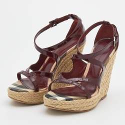 Pre Owned صندل بربري جلد عنابي لامع إسبادريل كعب روكي بحزام للكاحل مقاس 39