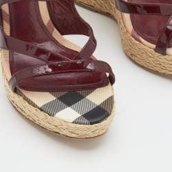 Pre Owned صندل بربري جلد عنابي لامع إسبادريل كعب روكي بحزام للكاحل مقاس 39