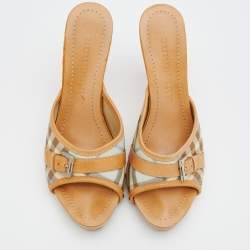 Pre Owned Burberry Beige/Light Blue PVC and Leather Mules Size 40