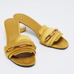 Pre Owned Burberry Yellow Satin Coleford Open Toe Sandals Size 38.5