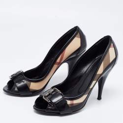 Pre Owned Burberry Black/Beige Nova Check Coated Canvas and Leather Buckle Peep Toe Pumps Size 39