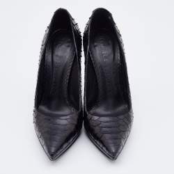 مملوكة مسبقًا Burberry Black Python Pointed Toe Pumps Size 38