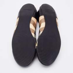مملوكة مسبقًا Burberry Beige/Black Nova Check PVC And Patent Leather Scrunch Ballet Flats Size 37