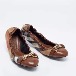 Pre Owned Burberry Beige/Black Leather And Canvas Ballet Flats Size 39