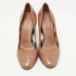 Pre Owned Burberry Brown Leather Round Toe Pumps Size 39