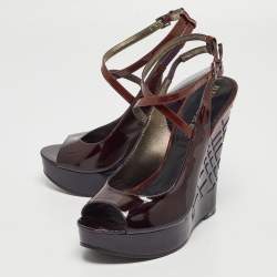 Pre Owned صندل بربري جلد بنفسجي لامع نعل سميك كعب روكي مقاس 36