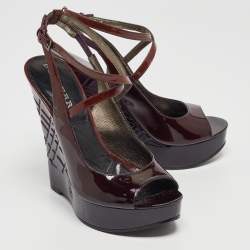 Pre Owned صندل بربري جلد بنفسجي لامع نعل سميك كعب روكي مقاس 36