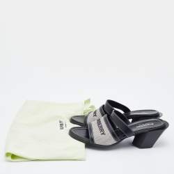 Pre Owned صندل سلايد بربري أونور جلد وكانفاس أسود/رصاصي مقاس 38