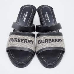 Pre Owned صندل سلايد بربري أونور جلد وكانفاس أسود/رصاصي مقاس 38