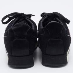 Pre Owned حذاء رياضي بربري منخفض من أعلى مرصع ساتان وسويدي عنابي مقاس 38