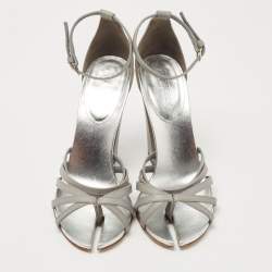 مملوكة مسبقًا Burberry Cloud Grey Leather Hove Heel Ankle Strap Sandals Size 38