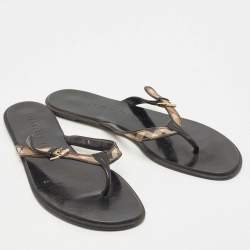 Pre Owned Burberry Beige/Black Nova Check Canvas and Leather Buckle Thong Flats Size 39