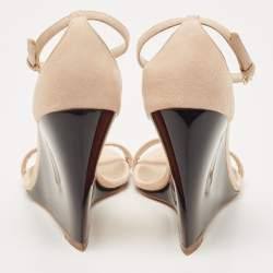 مملوكة مسبقًا Burberry Blush Pink Suede Leyburn Lucite Wedge Sandals Size 38