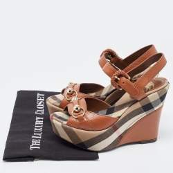 مملوكة مسبقًا Burberry Brown Leather Check Heel Wedge Sandals Size 37
