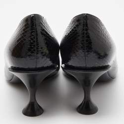 مملوكة مسبقًا  Burberry Black Watersnake Leather Pointed Toe Wellton Pumps Size 38