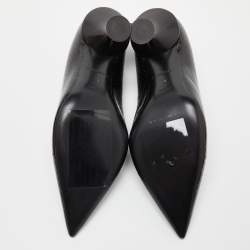 مملوكة مسبقًا  Burberry Black Watersnake Leather Pointed Toe Wellton Pumps Size 38