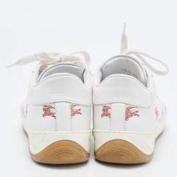 مملوكة مسبقًا Burberry White Leather Timsbury Low Top Sneakers Size 35