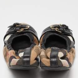 Burberry Beige/Black Novacheck Canvas and Leather Buckle Scrunch Ballet Flats Size 40