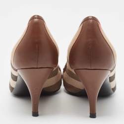 مملوكة مسبقًا Burberry Brown/Beige Leather and House Check Canvas Buckle Detail Pumps Size 36