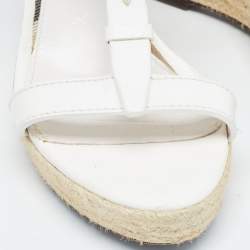 مملوكة مسبقًا Burberry White Leather Wedge  Ankle Strap Sandals Size 39.5