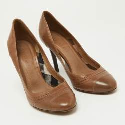 Pre Owned Burberry Brown Leather Round Toe Pumps Size 36