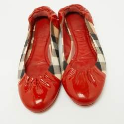 Pre Owned Burberry Orange/Beige Patent Leather and Nova Check Coated Canvas Scrunch Ballet Flats Size 39.5