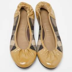 Burberry Beige Patent Leather and Nova Check Coated Canvas Scrunch Ballet Flats Size 39