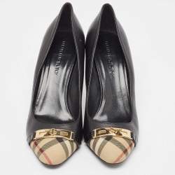 Pre Owned Burberry Black/Beige Canvas and Leather Cap Top Pumps Size 40.5