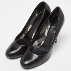 Burberry Black Patent Leather Round Toe Pumps Size 40