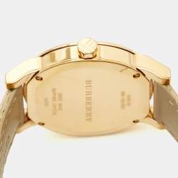 مملوكة مسبقًا ساعة يد نسائية بربري ذا سيتي BU9109 شامبين روز غولد مطلي ستانلس ستيل جلد 34 مم